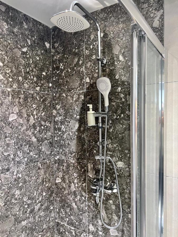 Apartment Aura V6 Outdated