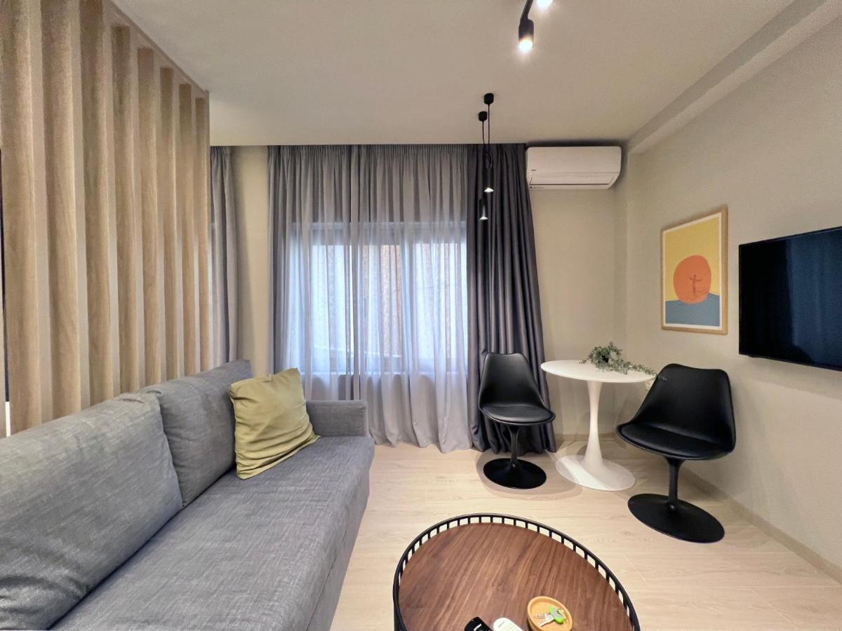 Apartment Aura V6 Outdated